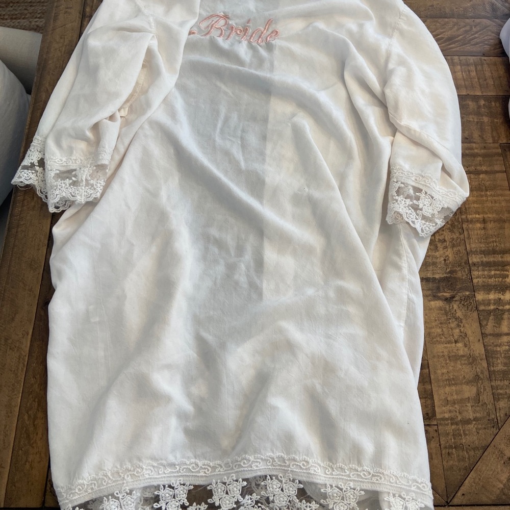 Bride lace robe with tie